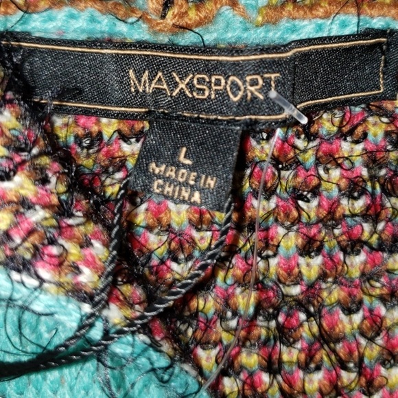 MAXSPORT LA Oversized Aztec Hooded Cardigan Sweater L NWT - Picture 3 of 7